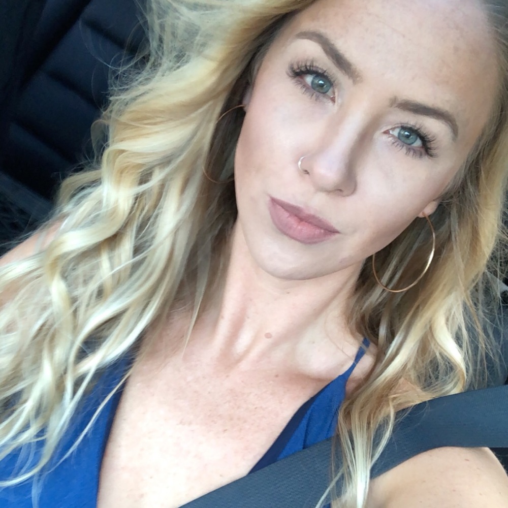 Meet your Posher, Danielle